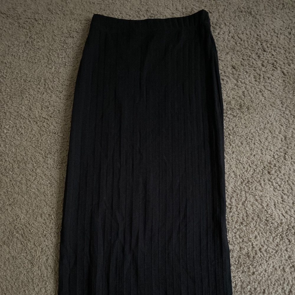 Black skirt